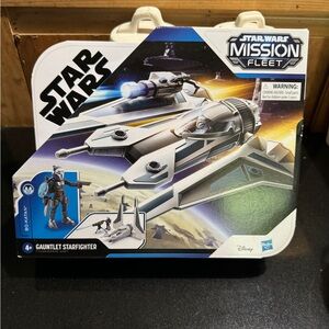 Disney Hasbro NEW Star Wars Mission Fleet Gauntlet Starfighter